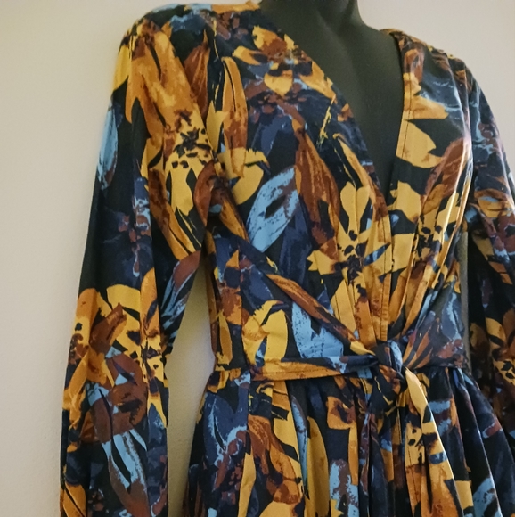 Marissa Webb - Picture 4 of 7